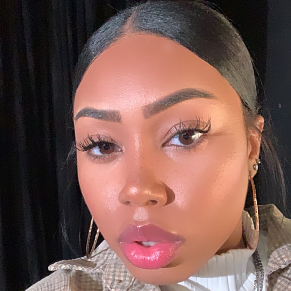 Meet your Posher, Mayeline